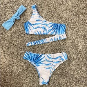 Shein Bikini size 160 NWOT